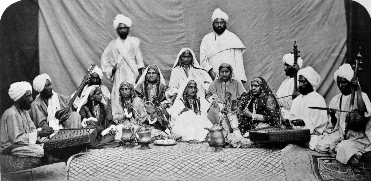 Kashmiri Nautch Girls, ca. 1860-tallet av British Photographer