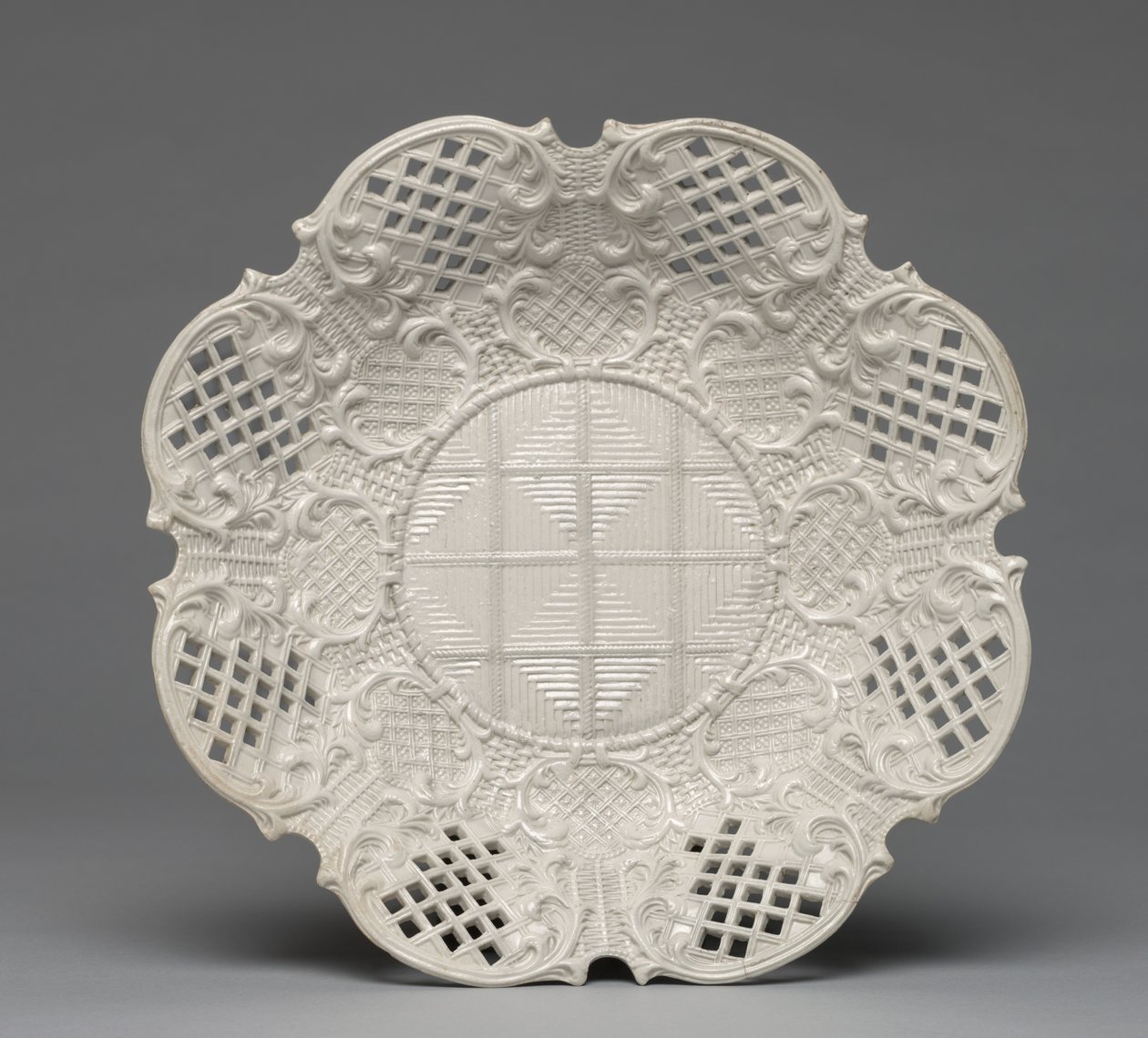 Plate, produsert av en Staffordshire Factory, England, ca. 1760 av British School