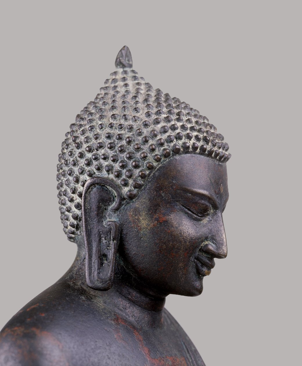 Head of a Buddha, klassisk hedensk stil (c11th-c14th) (metall) av Burmese School