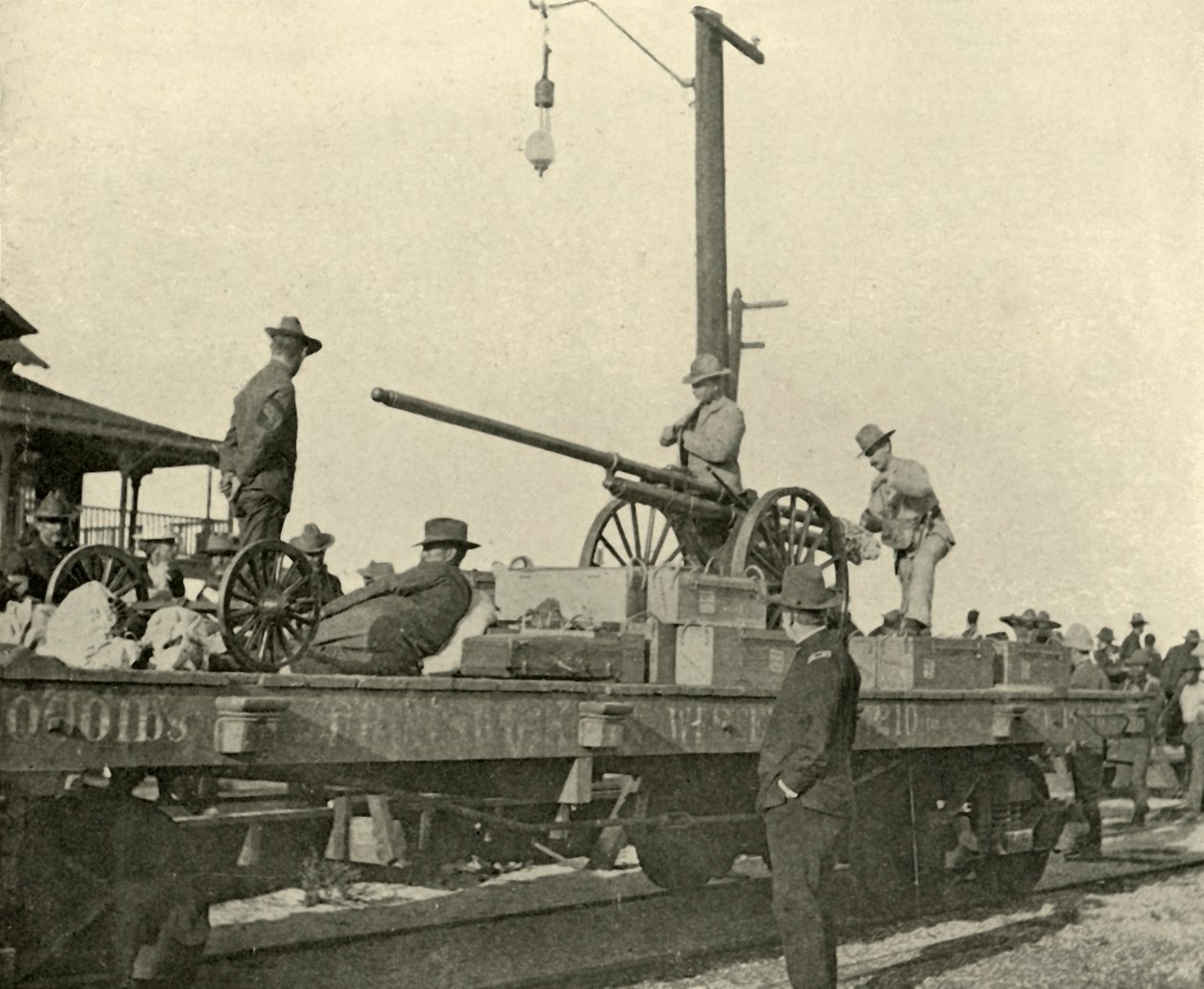 Sersjant Borrowe and the Dynamite Gun, spansk-amerikansk krig, juni 1898, 1899. av Burr McIntosh