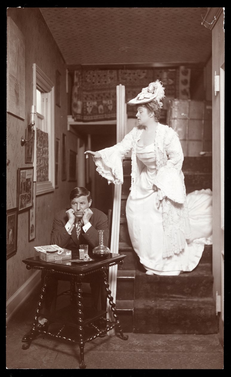 Amelia Bingham og C. Richmond poserte i leiligheten hennes, 1905 (sølv gelatintrykk) av Byron Company