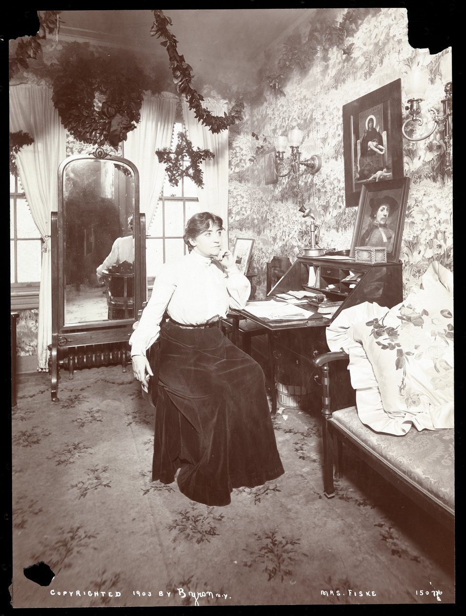 Portrett av Minnie Maddern Fiske, 1903 (sølv gelatintrykk) av Byron Company