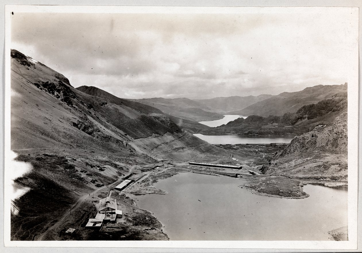Utsikt ovenfra av en lang strekning av Panamakanalen under bygging, 1912 eller 1913 (sølvgelatintrykk) av Byron Company