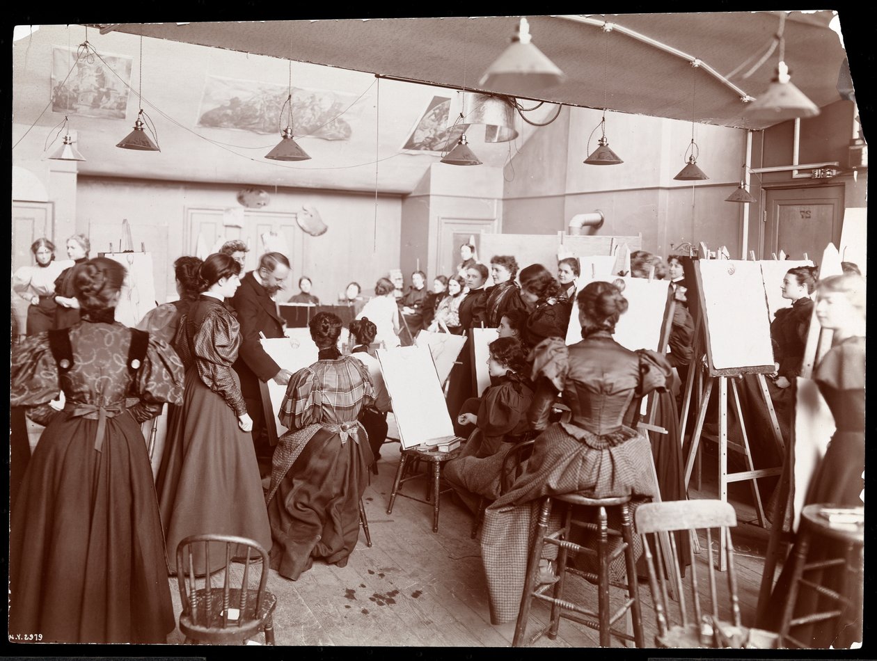 William Chase underviste i en kunstklasse for kvinnelige studenter, 1896-98 (sølv gelatintrykk) av Byron Company