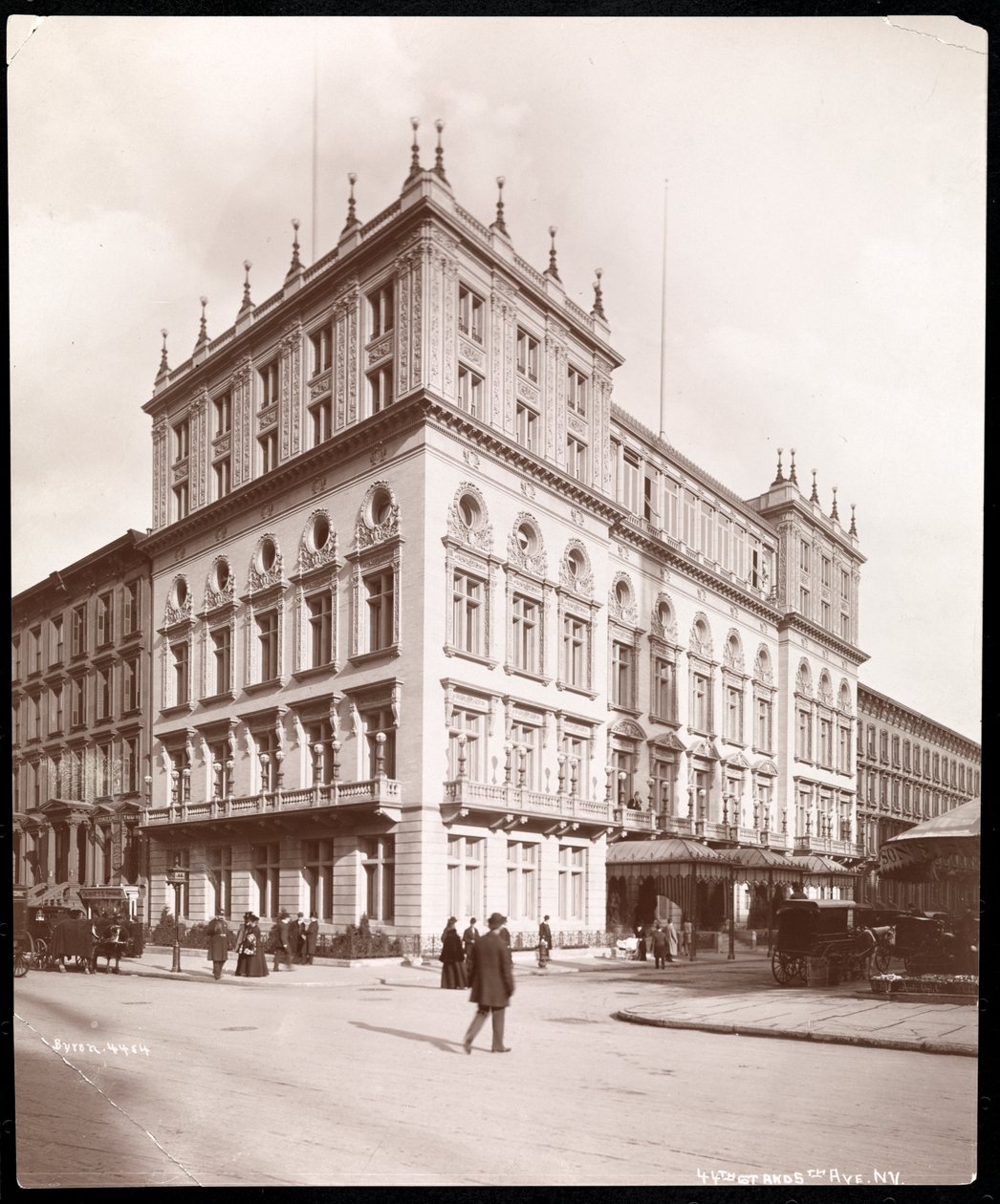 Hotel Delmonico på 44th Street og 5th Avenue, New York, 1898 (sølv gelatintrykk) av Byron Company