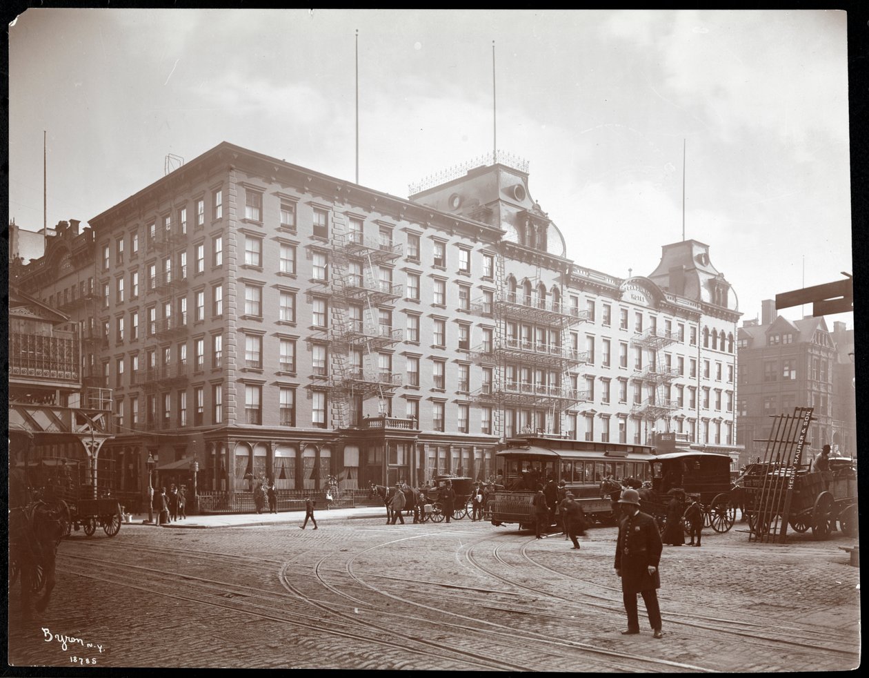 The Grand Union Hotel på 4th Avenue og 42nd Street, New York, 1904 (sølv gelatintrykk) av Byron Company