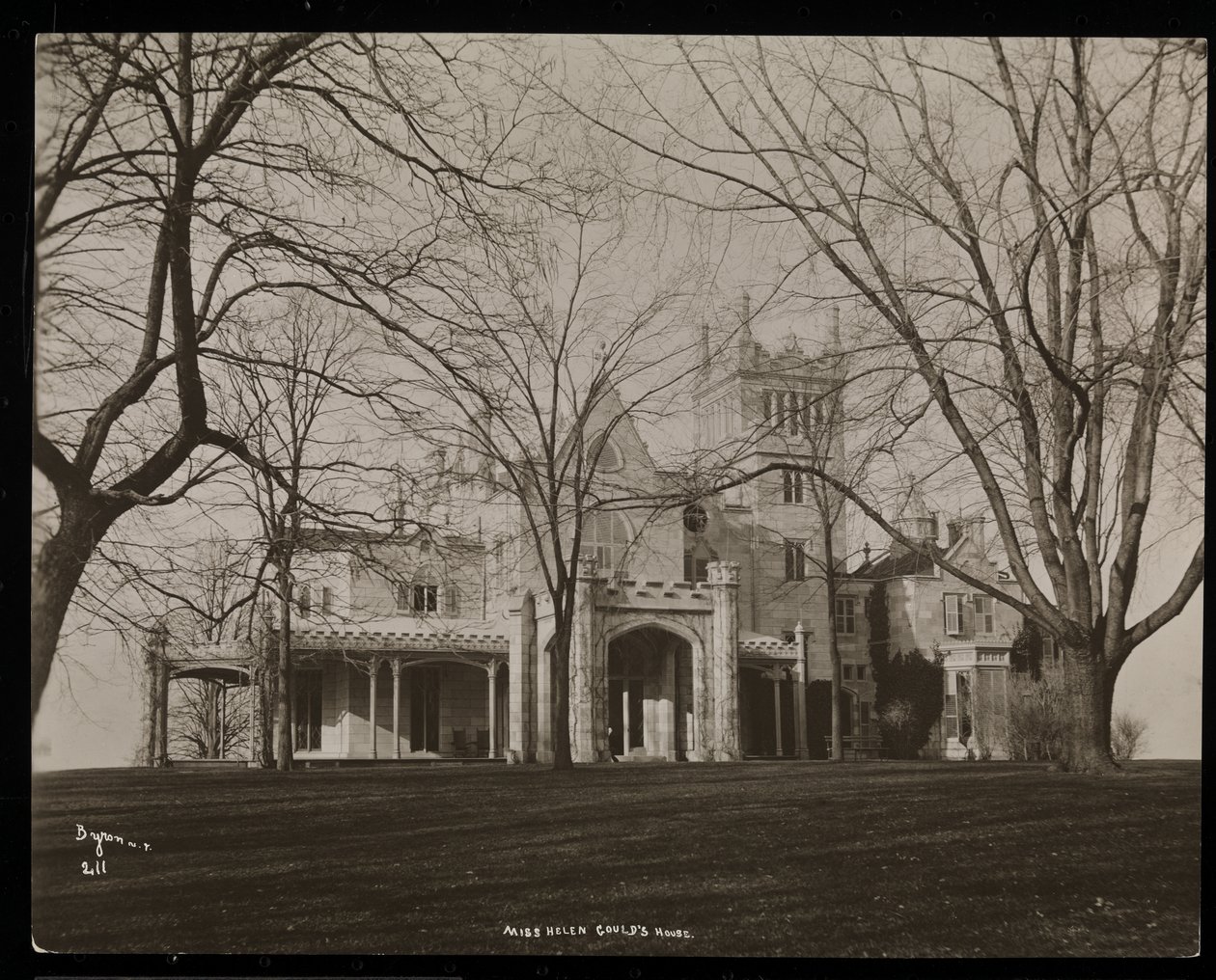 Helen Gould-godset (avdøde Jay Gould-residens) i Tarrytown, New York, 1893-94 (sølvgelatintrykk) av Byron Company