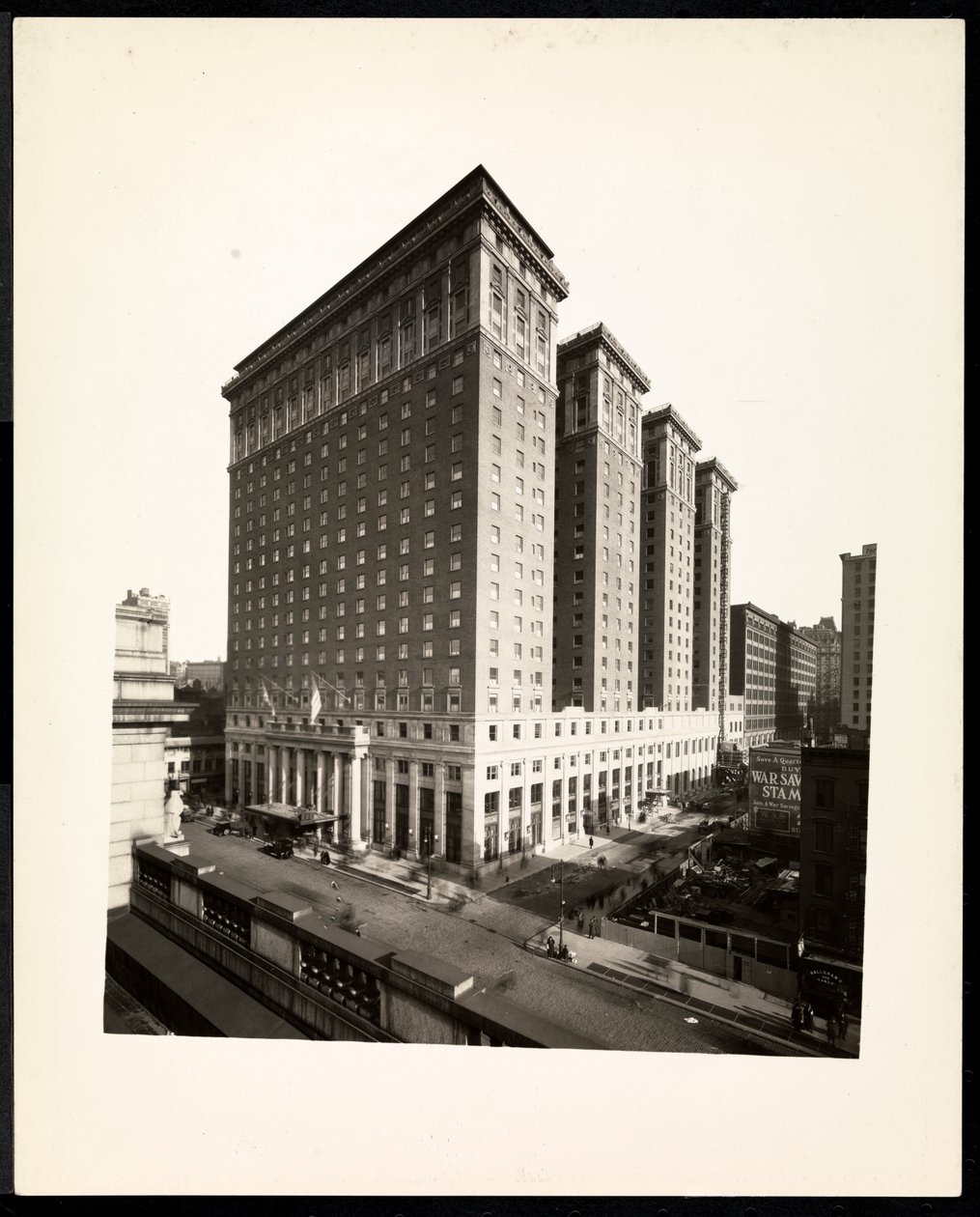The Hotel Pennsylvania, 7th Avenue and 32nd Street, New York, 1919 (sølv gelatintrykk) av Byron Company