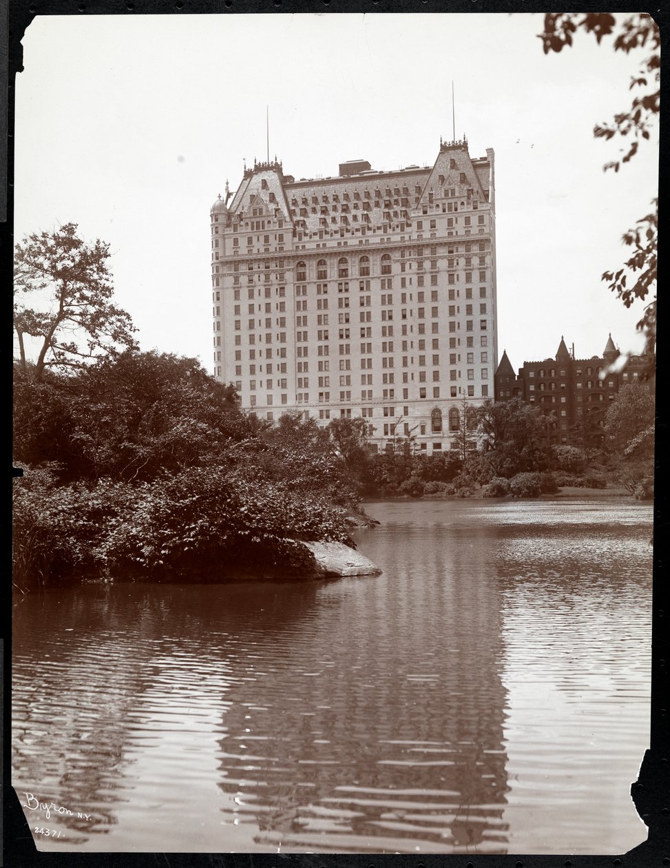The Plaza Hotel, 5th Avenue og 59th Street, New York, 1907 (sølv gelatintrykk) av Byron Company