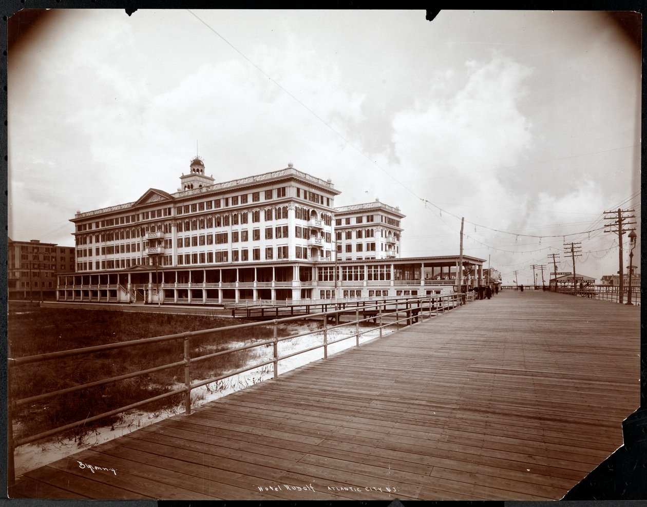 Utsikt over Hotel Rudolf, Atlantic City, New Jersey, 1908 (sølv gelatintrykk) av Byron Company