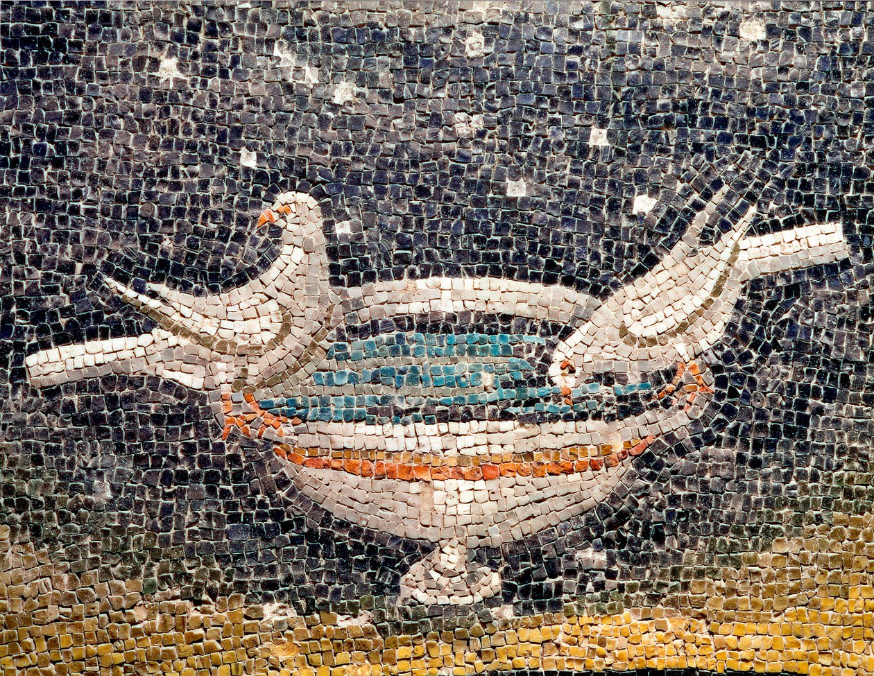 Bysantinsk kunst: "Duer som drikker ved fontenen" Detalj av en mosaikk. 425 ca. Mausolee av Galla Placidia (390-450), romersk keiserinne. Ravenna Italia av Byzantine