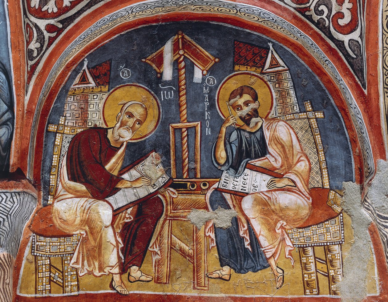 Evangelistene Luke og Matteus som skriver evangelier, Karanlik Kilise (Dark Church) (1100-1200-tallet), Goreme (Unescos verdensarvliste) av Byzantine
