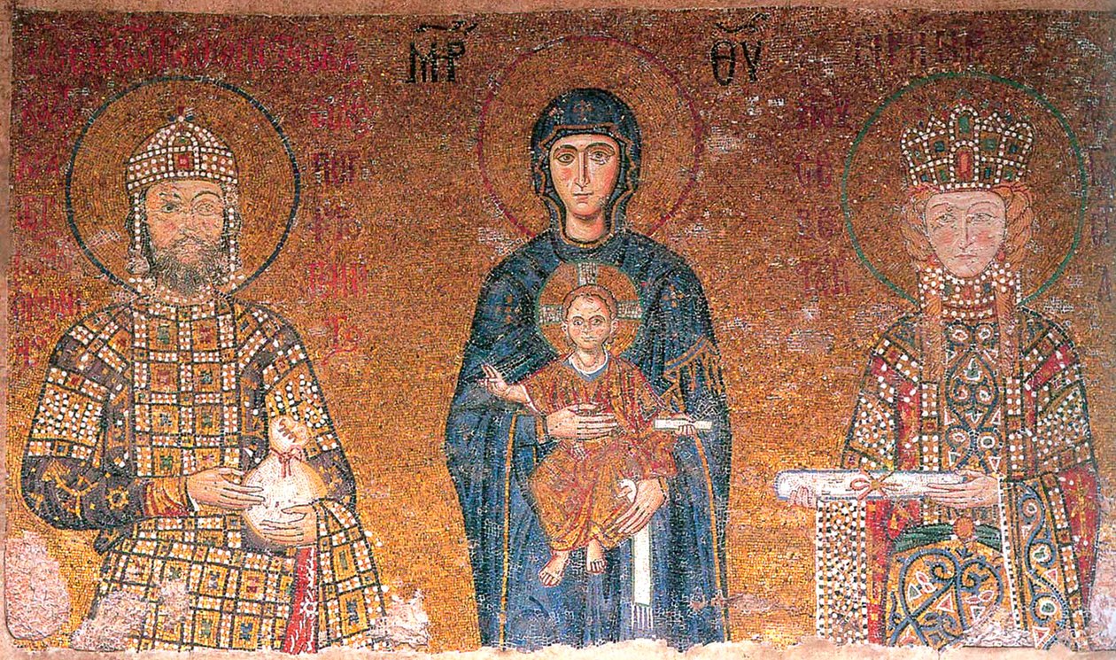 Jomfruen med barn mellom keiser Johannes II Comnenus og hans kone, Irene, c1118. av Byzantine Master.