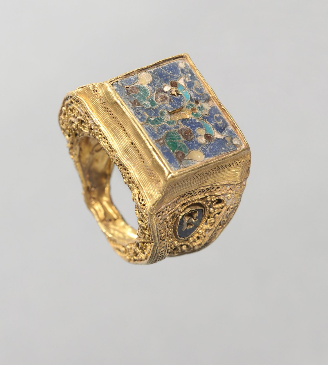 Ring, 800-tallet av Byzantine School