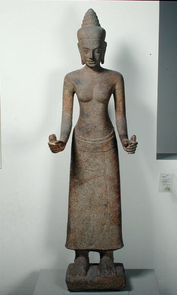 Statue av gudinnen, Lakshmi, fra Preah Ko, Bayon Style av Cambodian Cambodian