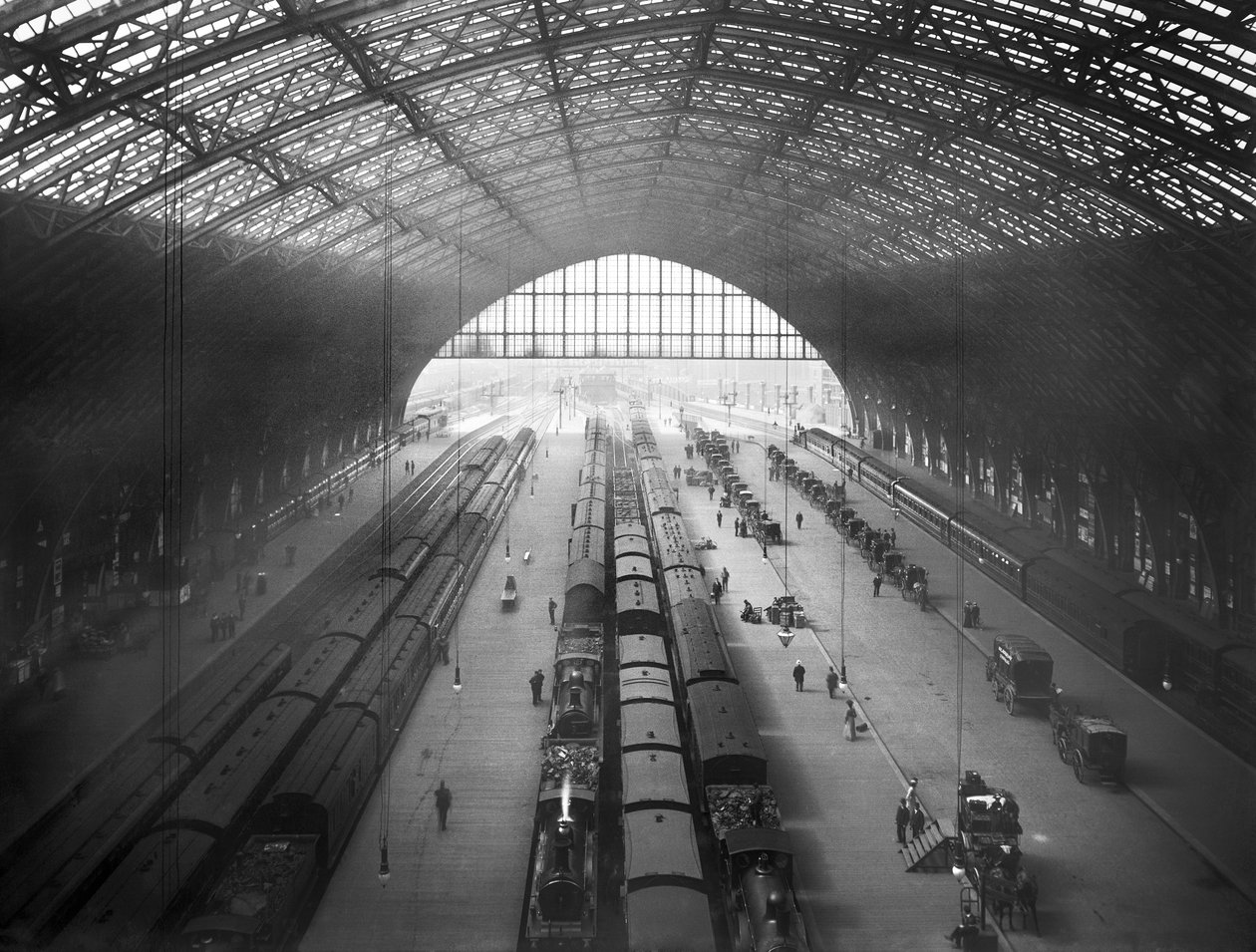 St Pancras Station, Camden, London, 1895 av Campbell