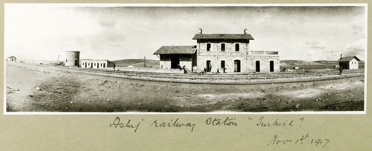 Asluj jernbanestasjon, 1. november 1917 av Capt. Arthur Rhodes