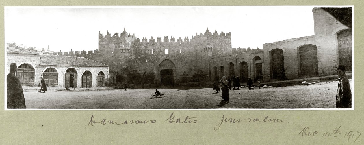 Damaskus-porten, Jerusalem, 14. desember 1917 av Capt. Arthur Rhodes