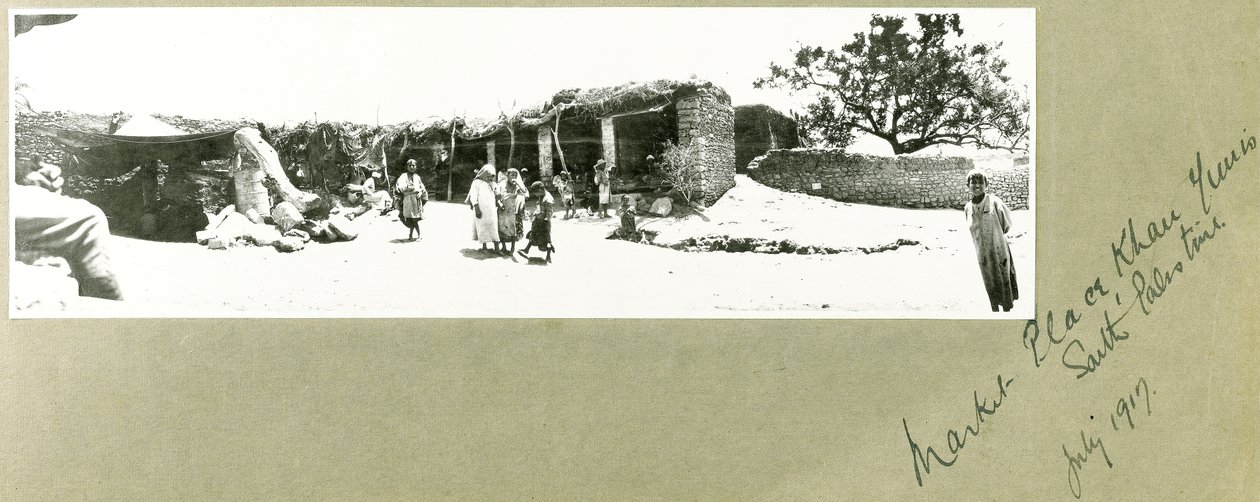 Market Place, Khan Yunis, Sør-Palestina, juli 1917 av Capt. Arthur Rhodes