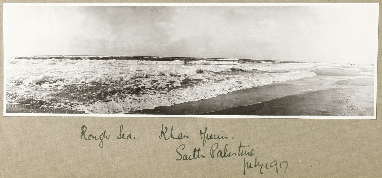 Rough Sea, Khan Yunis, juli 1917 av Capt. Arthur Rhodes