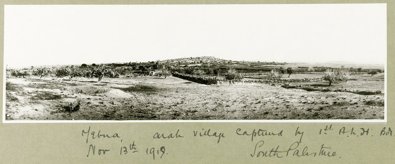 Yebna, arabisk landsby tatt til fange av 1. A.L.H. Brigade 13. november 1917 av Capt. Arthur Rhodes