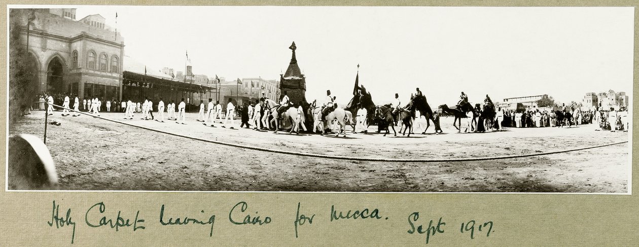 Holy Carpet forlater Kairo til Mekka, september 1917 av Capt. Arthur Rhodes