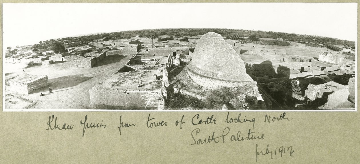 Khan Yunis fra slottstårnet, Sør-Palestina, juli 1917 av Capt. Arthur Rhodes