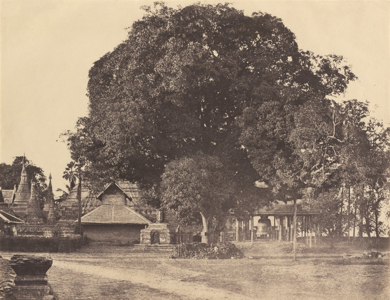 Rangoon: Great Bell of the Shwe Dagon Pagoda, november 1855. av Captain Linnaeus Tripe