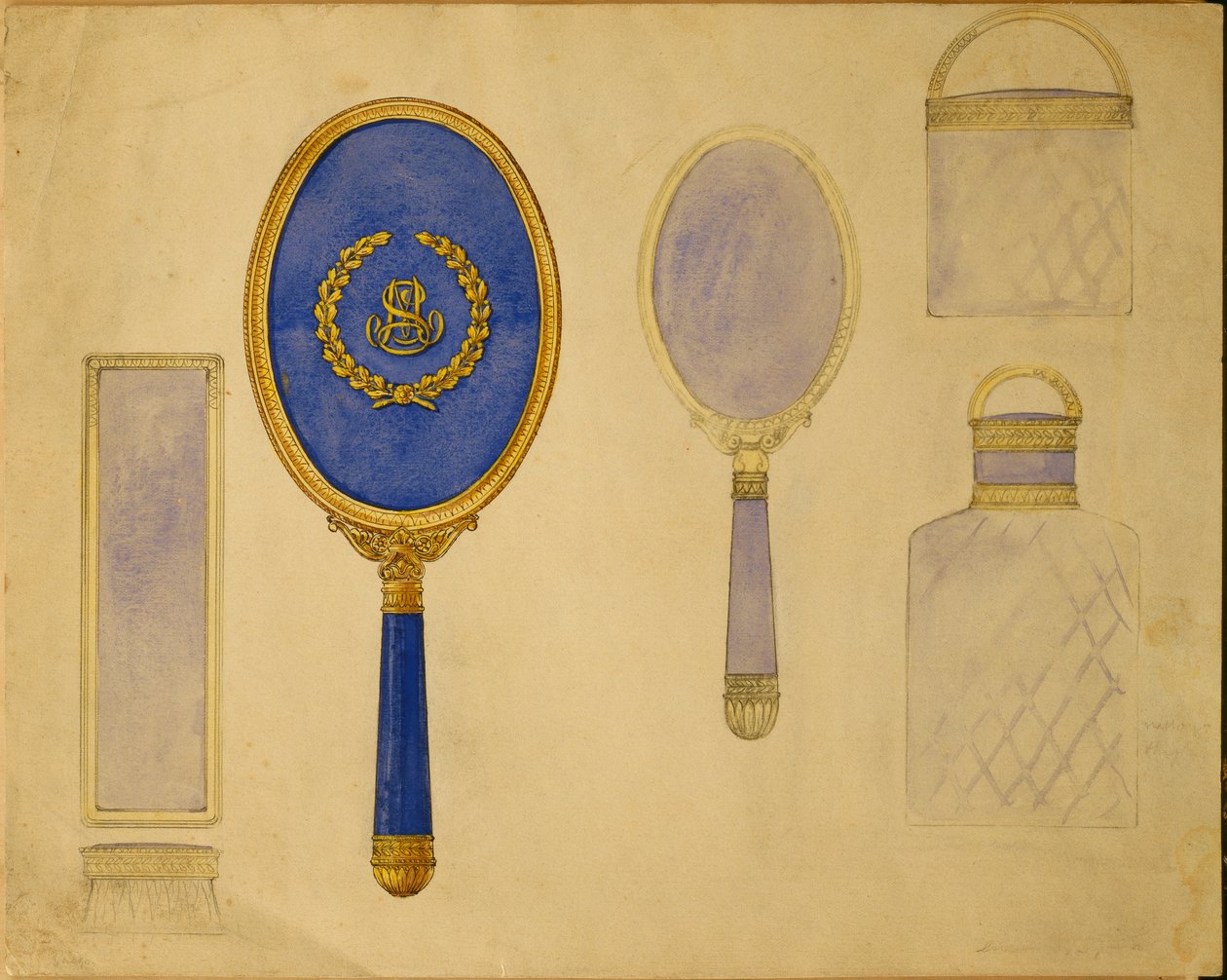 Et utvalg av design fra House of Carl Faberge inkludert et ovalt håndspeil, et mindre speil og to monterte flasker av Carl Fabergé