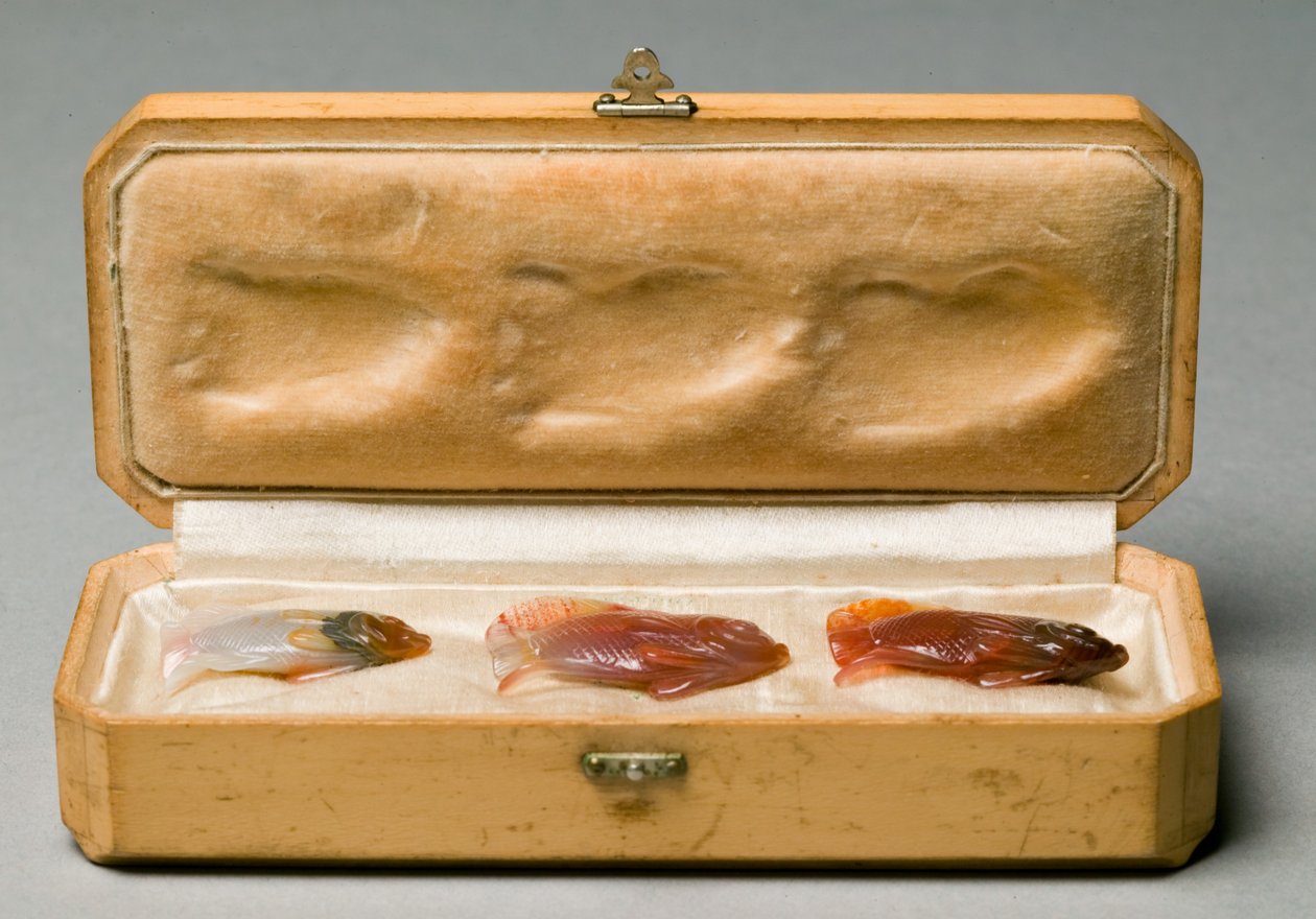 Sett med tre fisker i original eske, ca. 1890 av Carl Fabergé