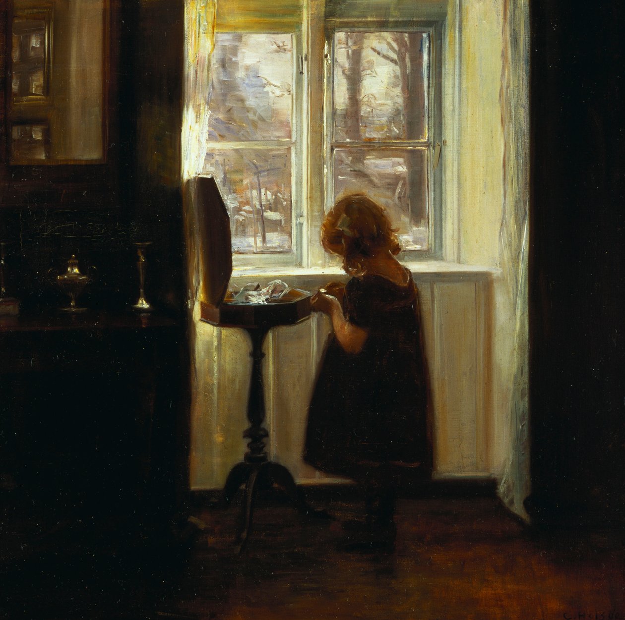 En jente som står ved et sybord (olje på lerret) av Carl Holsoe