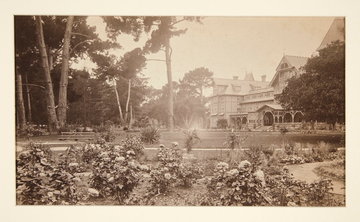 Hotel del Monte, Monterey, Rose Garden av Carleton E. Watkins