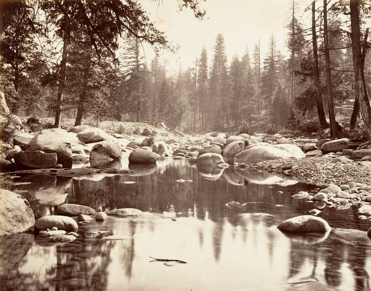 Merced River, ca. 1872, trykt ca. 1876. av Carleton E. Watkins.