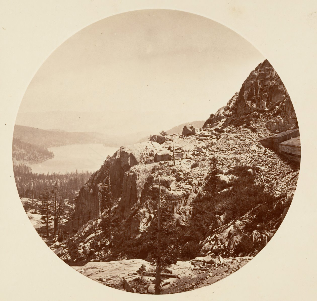 Donner Lake. HLR R, ca. 1878. av Carleton Emmons Watkins