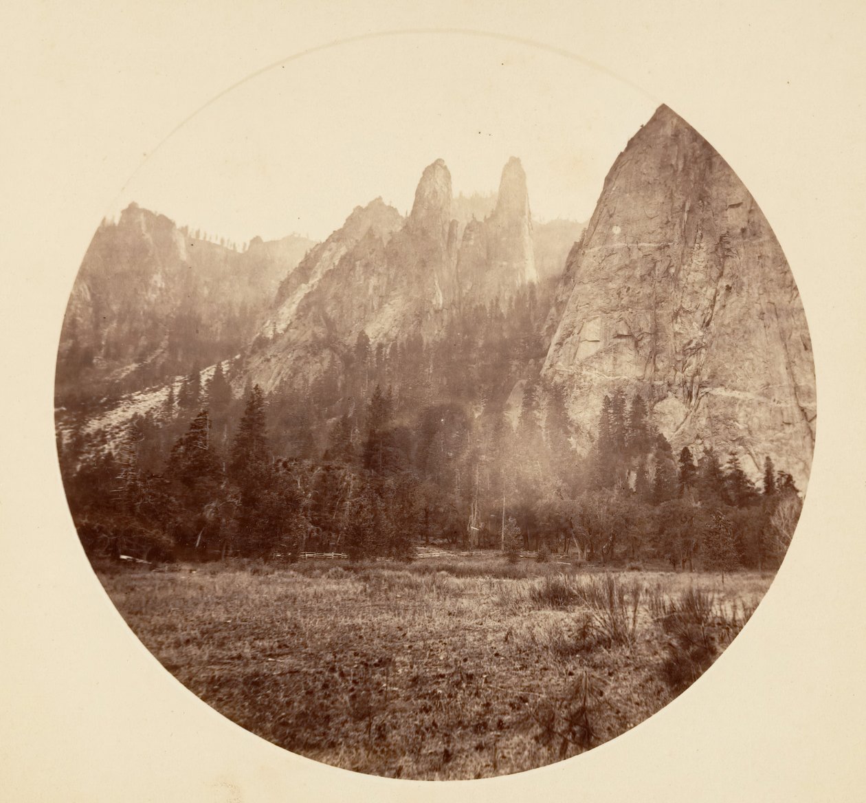 [Yosemite nasjonalpark, California], ca. 1878. av Carleton Emmons Watkins
