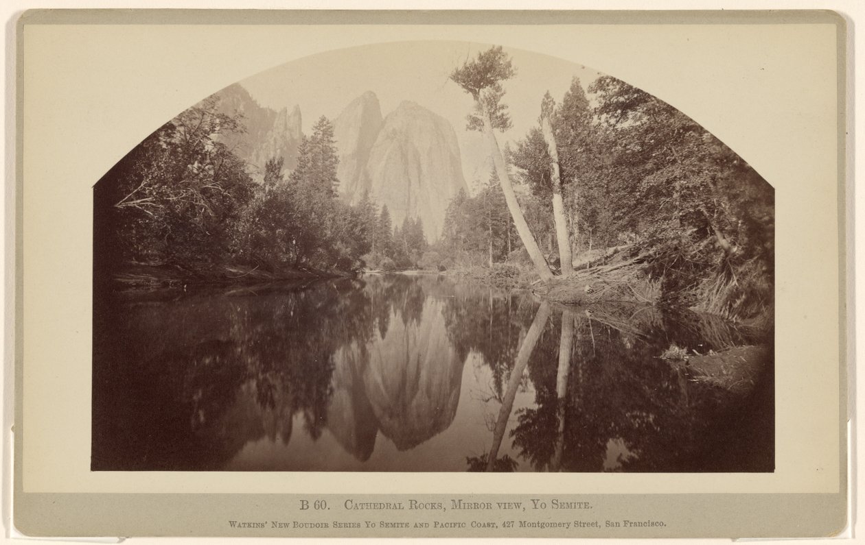 B 60. Cathedral Rocks, speilutsikt, Yosemite av Carleton Watkins