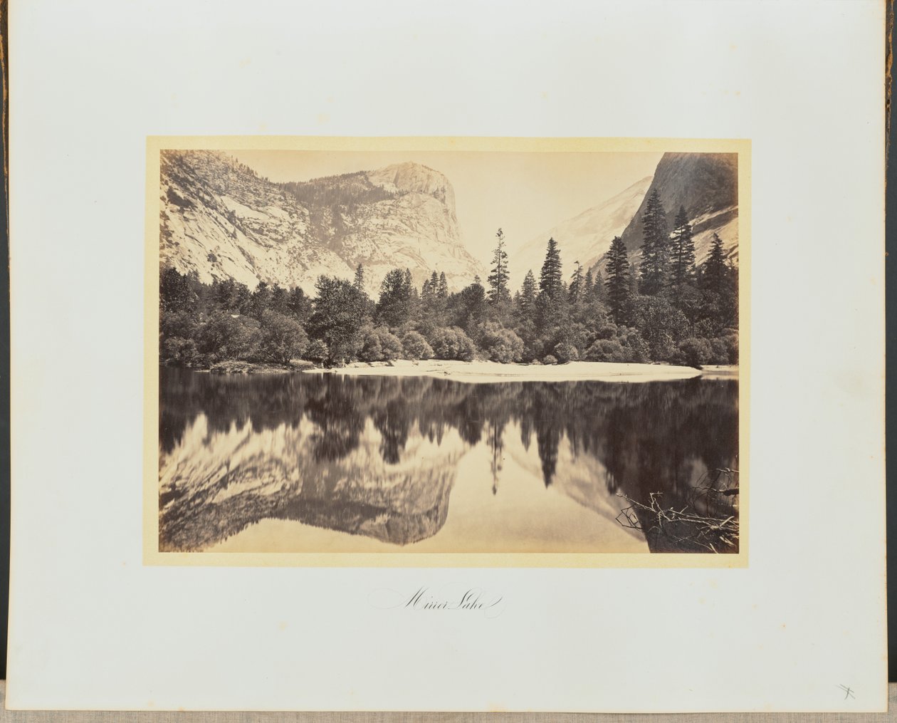 Speilsjøen av Carleton Watkins
