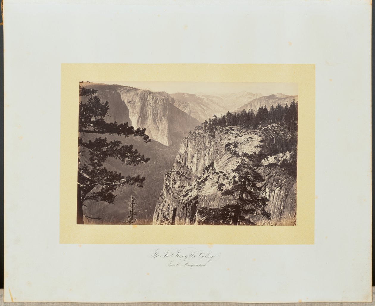 Det første synet av dalen fra Mariposa-stien av Carleton Watkins