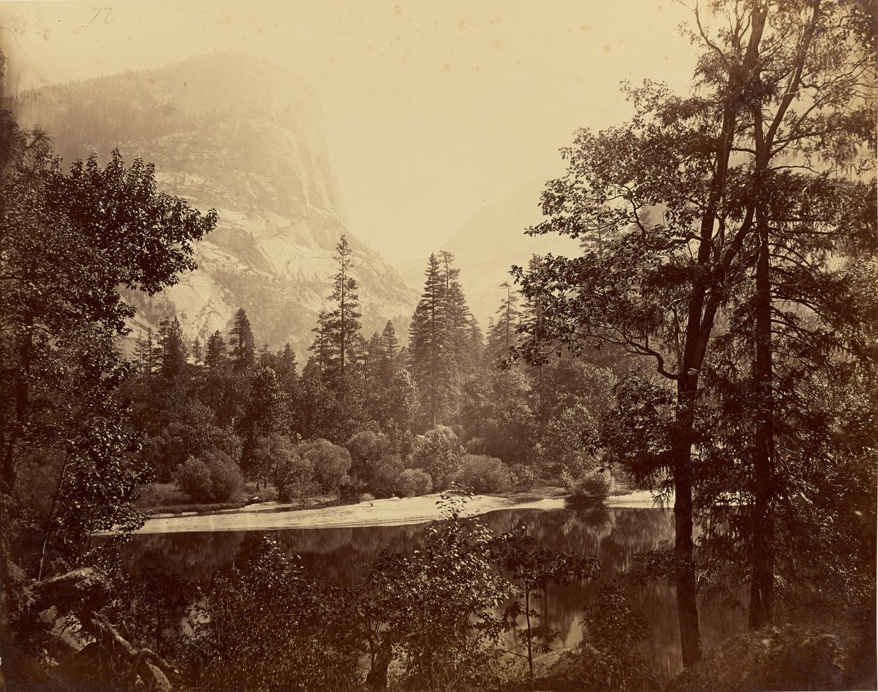 [«Innsjøen» - Yosemite-dalen] / [Innsjøbredden] / [Ah-Wi-Yah-sjøen, Yosemite] / [Mirror Lake og Mount Watkins, Yosemite] av Carleton Watkins