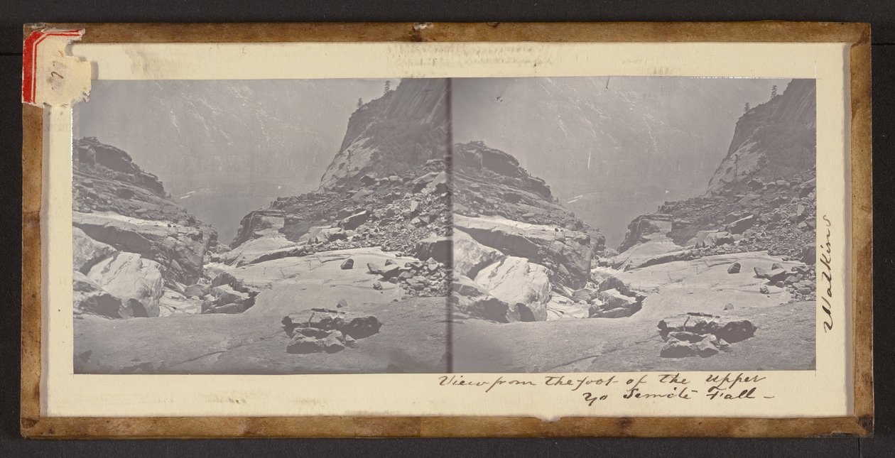 Utsikt fra foten av Upper Yo Semite Fall av Carleton Watkins