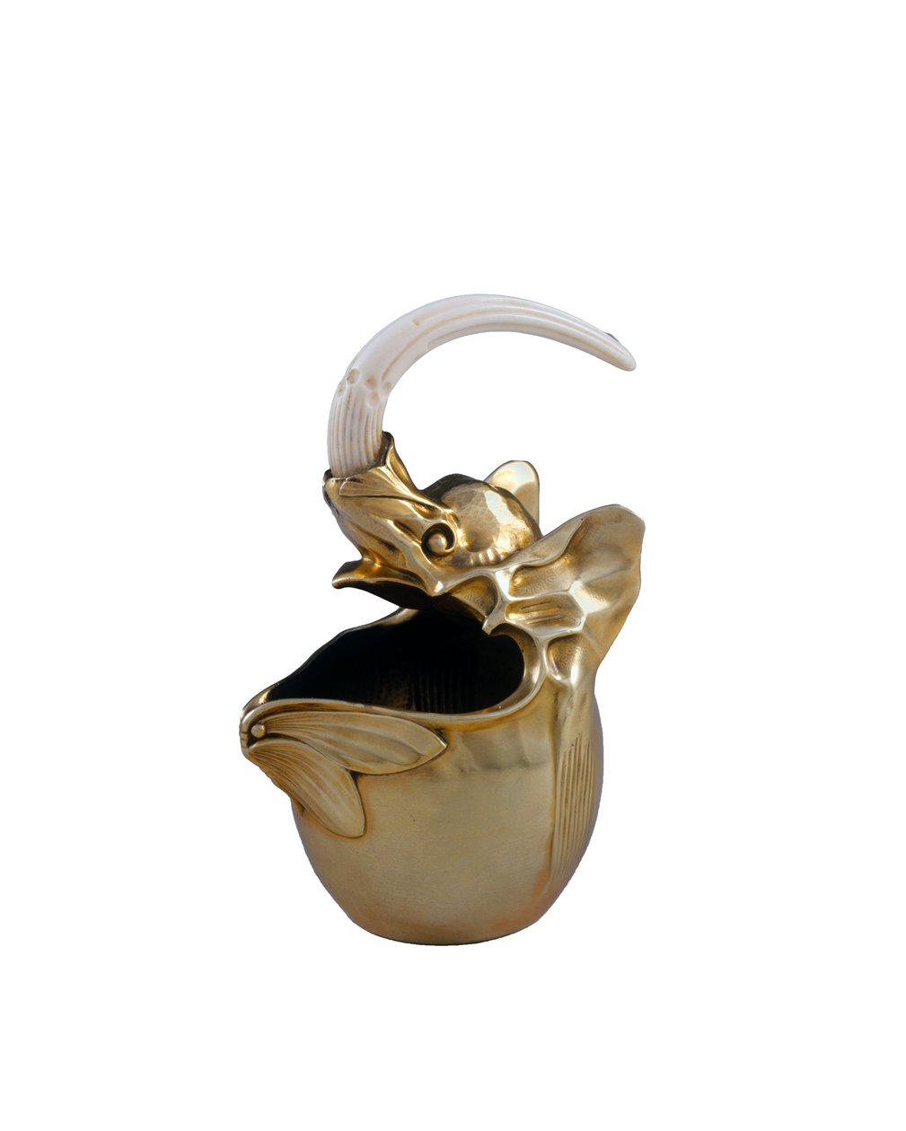 Cream Pitcher, henrettet av Adrien-Aurélien Hebrard av Carlo Bugatti