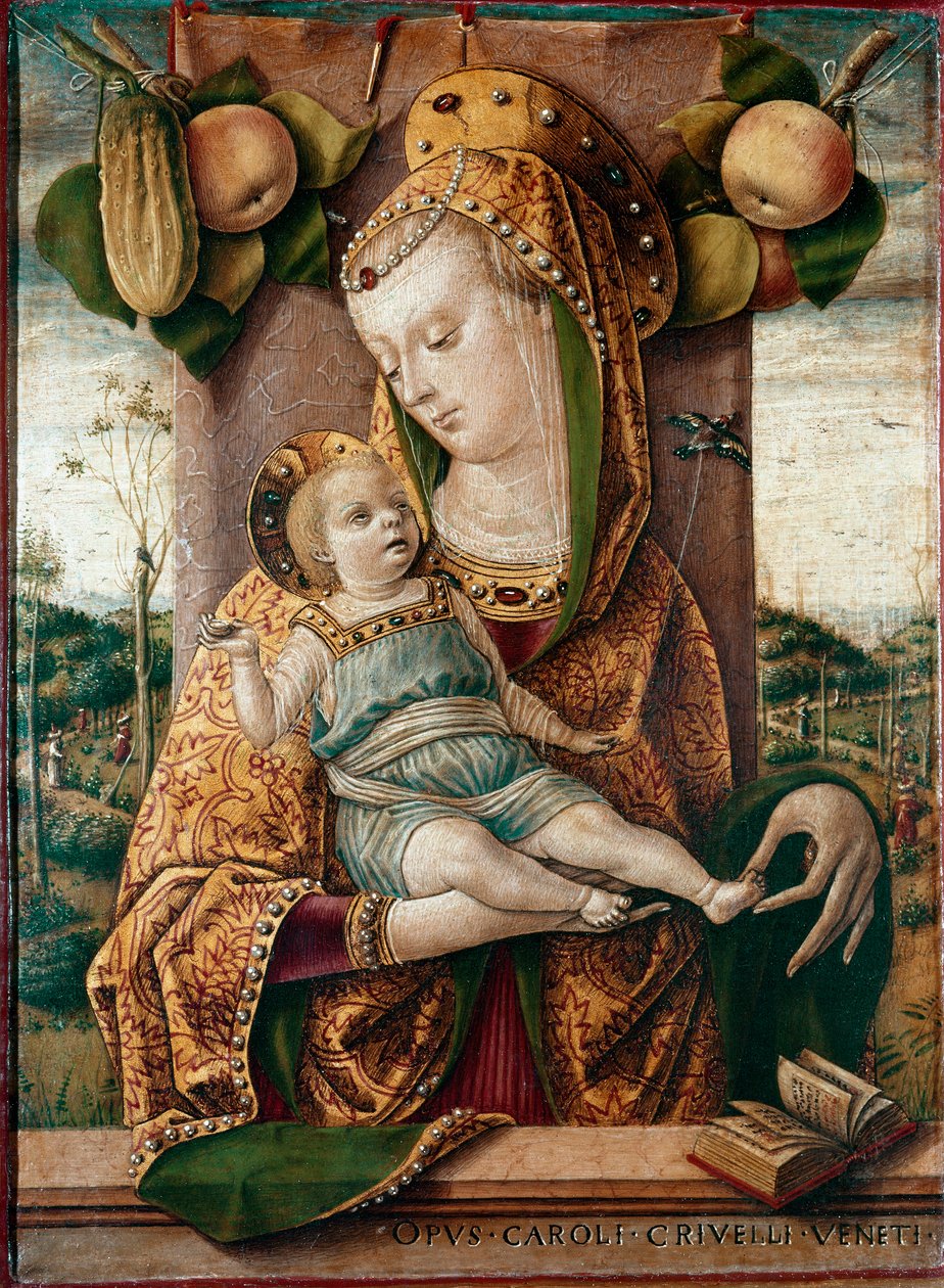 Jomfru og barn Bak dem epler og en agurk, nederst en åpen bok (bibel). Tempera på tre av Carlo Crivelli (1430/35-1494/1500) av Carlo Crivelli