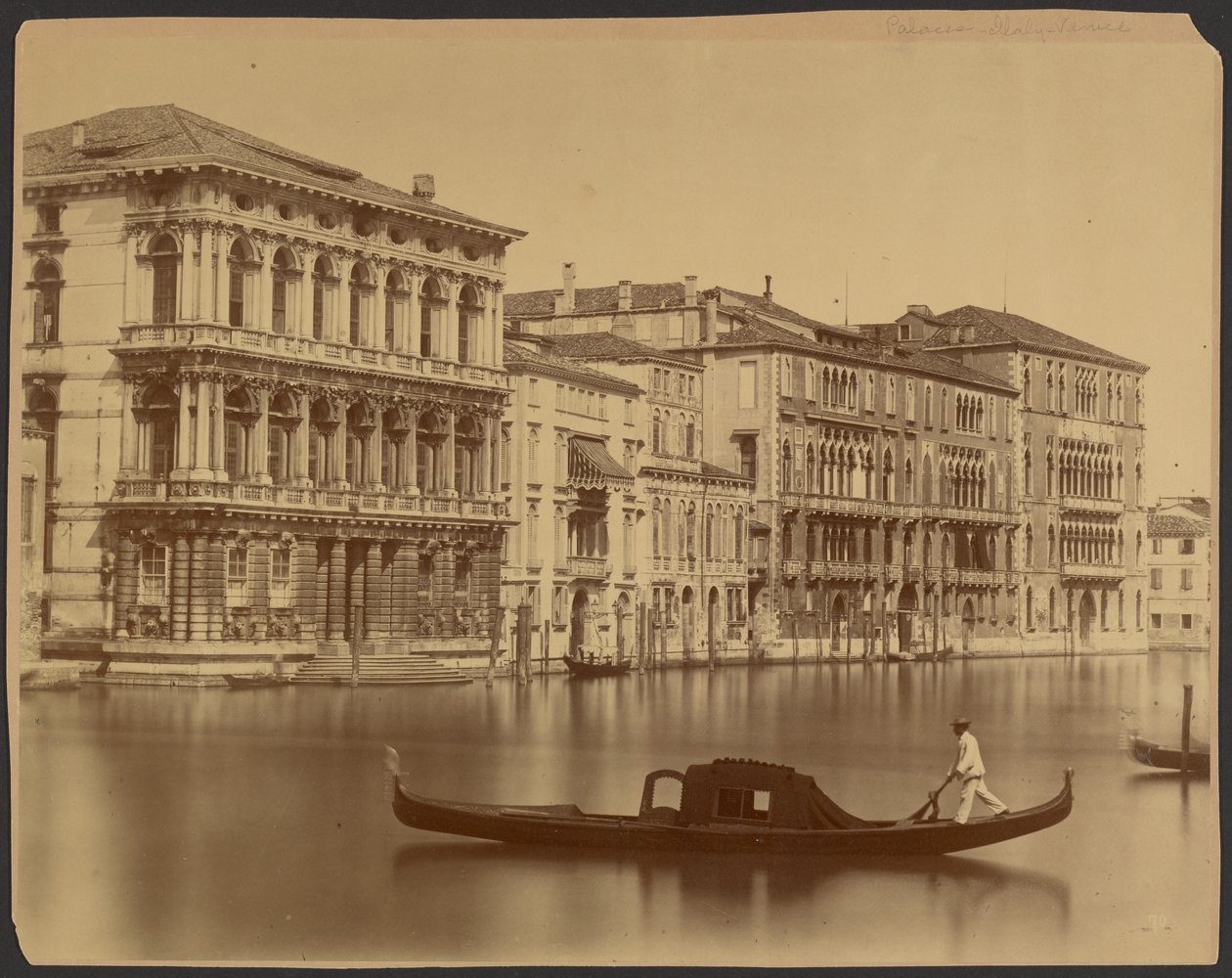 Palassene Rezzonico, Giustiniani og Foscari langs Canal Grande av Carlo Naya