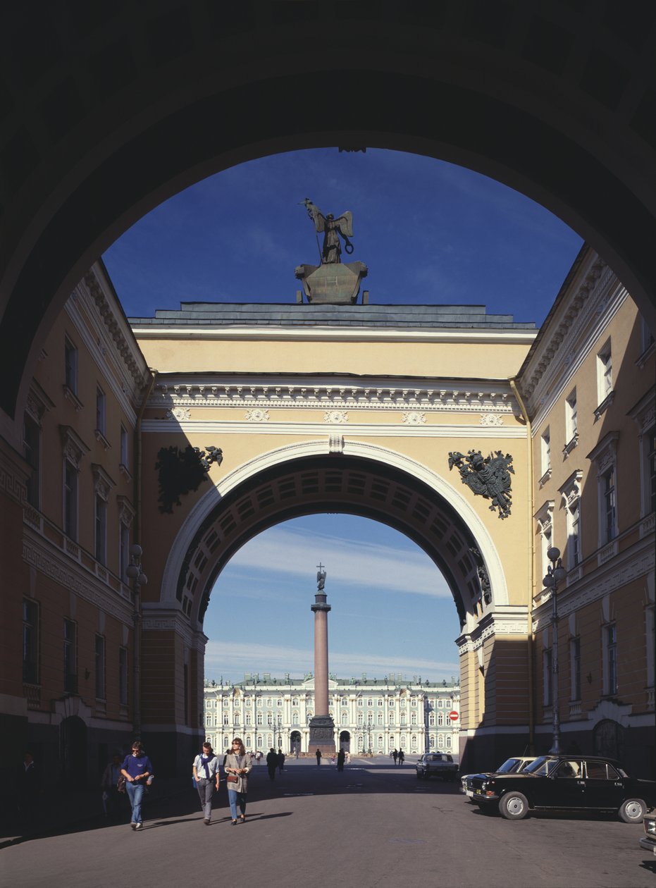 Triumfbuen til generalstabsbygningen i St. Petersburg, 1819-1829 av Carlo Rossi
