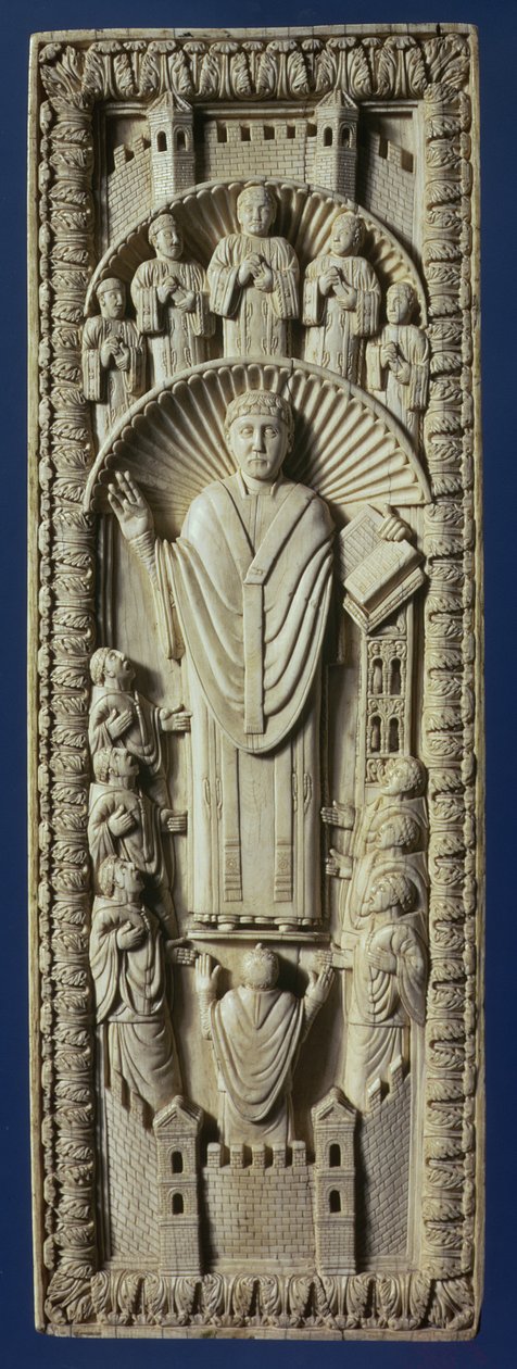 En erkebiskop blant hans kor, ca. 875 e.Kr. (elfenbenspanel) av Carolingian School