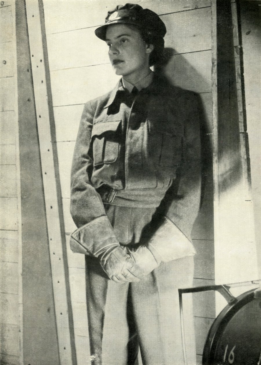 M.T. Driver, c1943. av Cecil Beaton