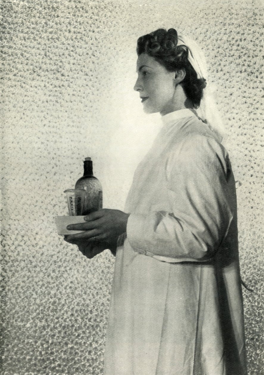 Sykepleier, c1943. av Cecil Beaton