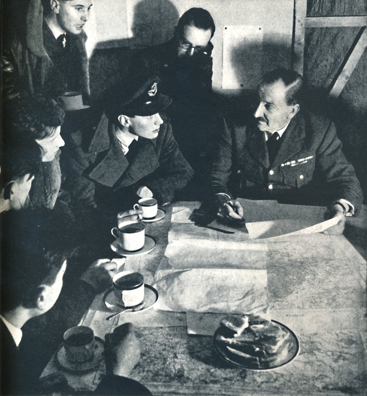 Retur: Avhør, 1941 av Cecil Beaton