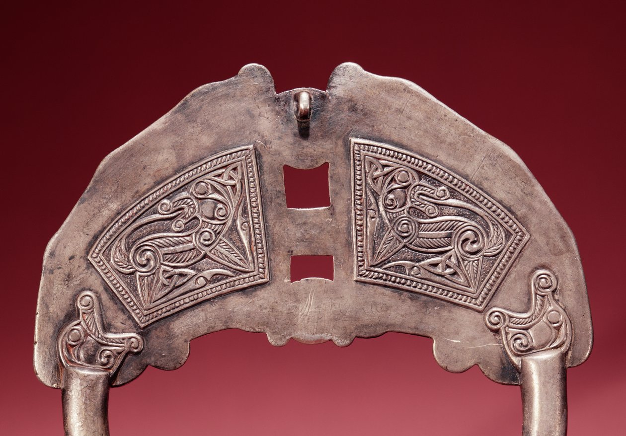 Detalj av undersiden av Killamery-brosjen, Killamery, County Kilkenny, sølv fra vikingtiden med gull, glass og ravdetalj av 390433 av Celtic