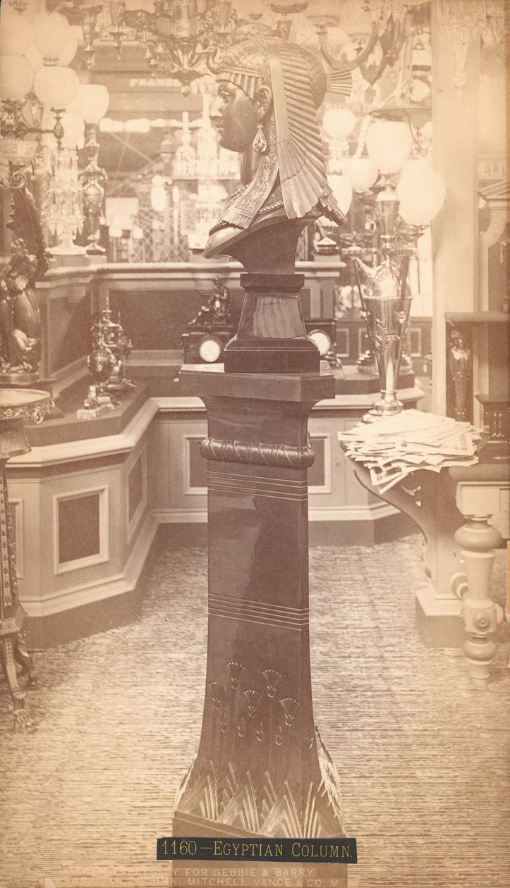 Egyptisk kolonne, Mitchell, Vance & Co., Hovedbygningen, Centennial Exhibition, Philadelphia av Centennial Photographic Co.
